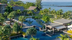 3 outdoor pools
