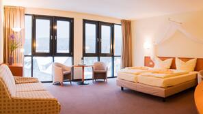 Hochwertige Bettwaren, Pillowtop-Betten, Schreibtisch