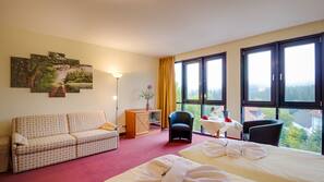 Hochwertige Bettwaren, Pillowtop-Betten, Schreibtisch