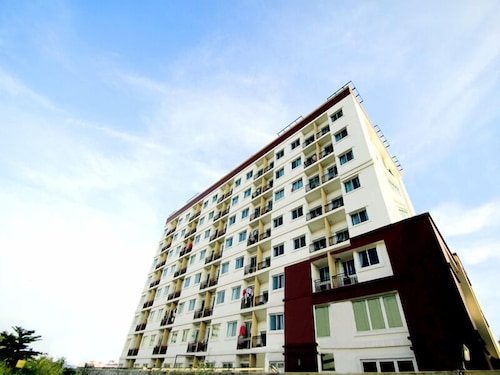Airport 17 Apartel in Samutprakarn, Thailand