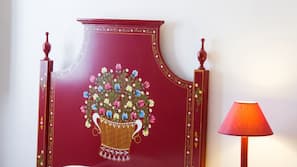 Individually decorated, individually furnished, free WiFi