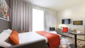 Premium bedding, in-room safe, desk, blackout curtains