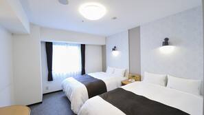 Premium bedding, desk, blackout drapes, free WiFi
