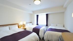 Premium bedding, desk, blackout drapes, free WiFi