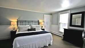 Egyptian cotton sheets, premium bedding, in-room safe