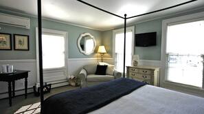 Egyptian cotton sheets, premium bedding, in-room safe