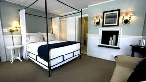 Egyptian cotton sheets, premium bedding, in-room safe