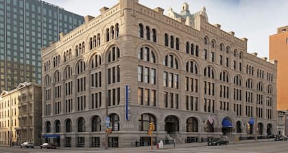 Hilton Garden Inn Milwaukee Downtown
