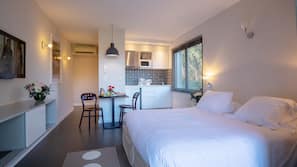 1 bedroom, in-room safe, individually furnished, desk