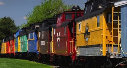 Red Caboose Motel