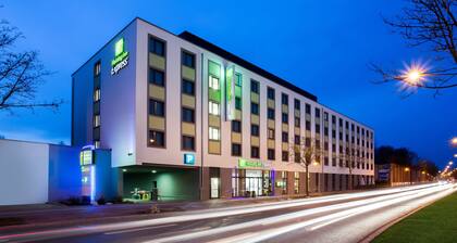 Holiday Inn Express Augsburg, an IHG Hotel