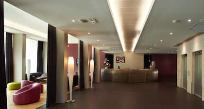 Hotel Mercure Villefranche en Beaujolais Ici & La