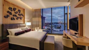 Egyptian cotton sheets, premium bedding, minibar, in-room safe