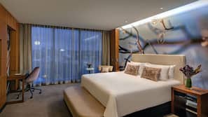 Egyptian cotton sheets, premium bedding, minibar, in-room safe