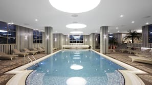 2 piscines extérieures