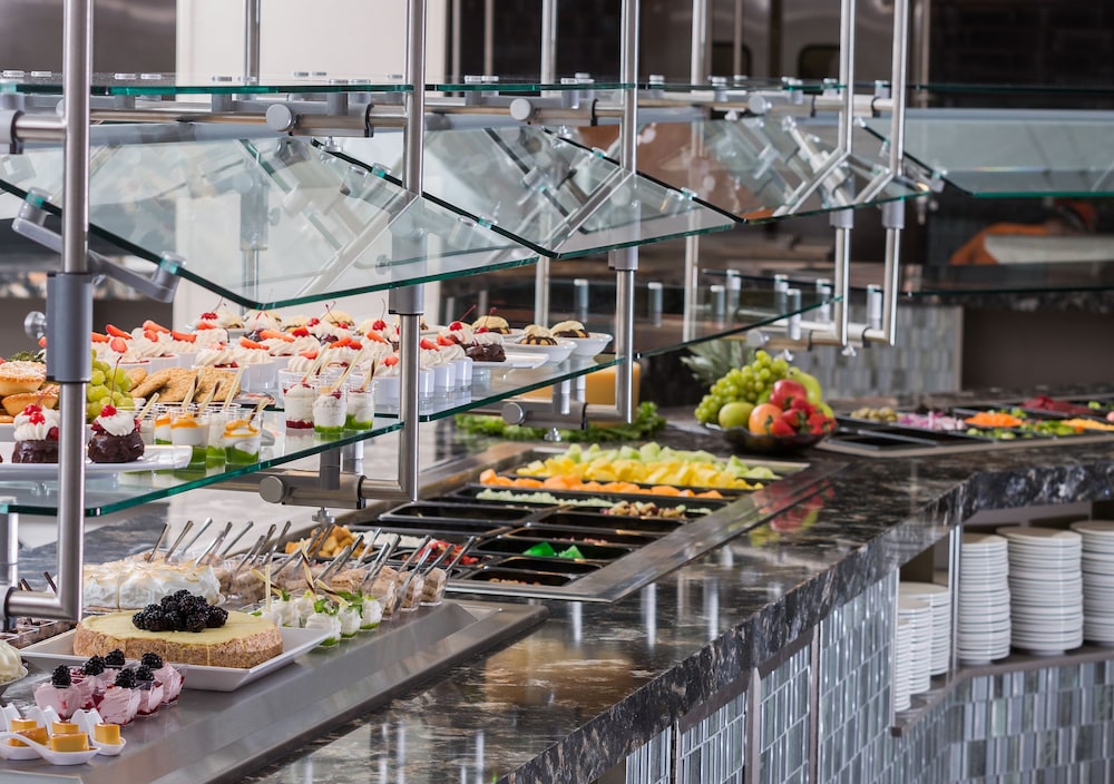 Prairie Meadows Casino, Racetrack & Hotel, Des Moines Room Prices