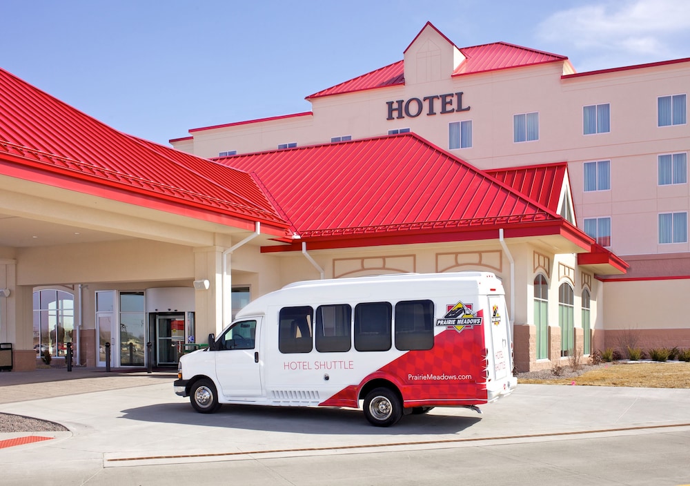 Airport shuttle, Prairie Meadows Casino, Racetrack & Hotel