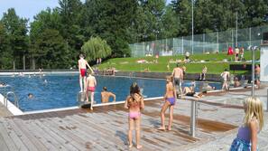 Piscine extérieure (ouverte en saison)