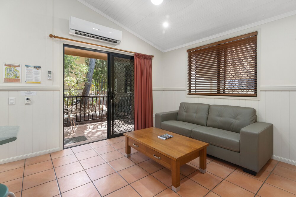 Ashmore Palms Holiday Village in Gold Coast Best Rates & Deals on Orbitz