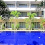 New Riverside Hotel