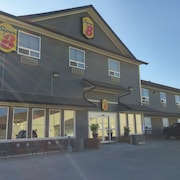 Luxury Hotels In Peace River Find Super 8 Peace River Ab