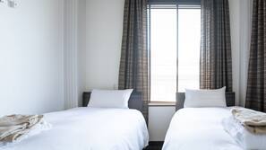 Down duvet, free WiFi