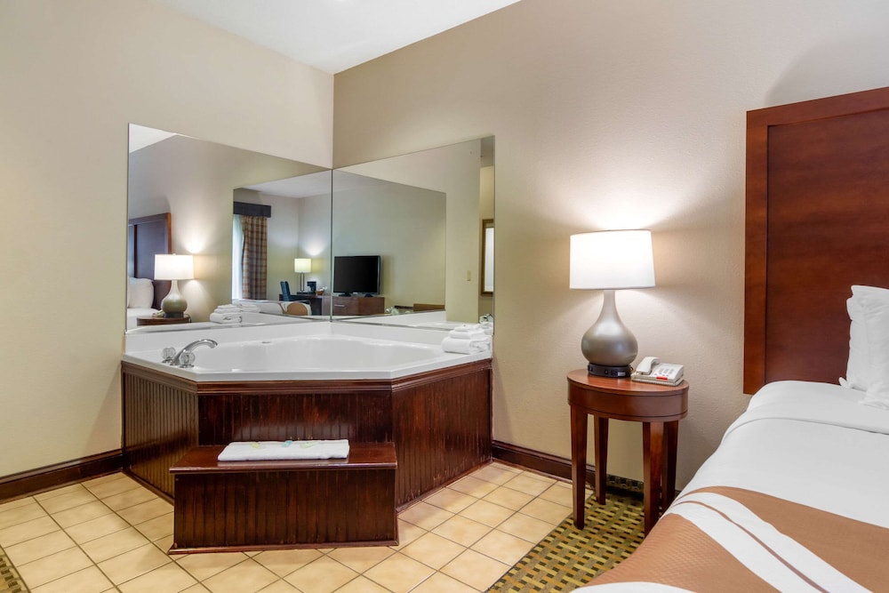 Quality Inn & Suites Decatur - Atlanta East