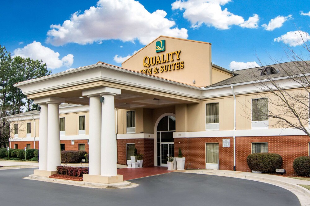 Quality Inn Suites Decatur Atlanta East In Atlanta Hotel