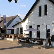 The Best Hotels Closest To Designer Outlet Roermond In Roermond For 21 Free Cancellation On Select Hotels Expedia