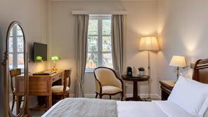 Down comforters, minibar, in-room safe, desk