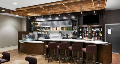 Courtyard by Marriott Newark Downtown