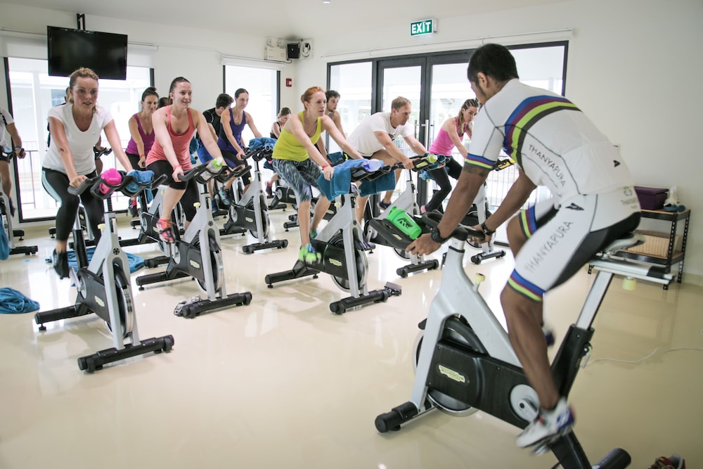 Спорт резорт. Sport & Health, Энгельс. Спорт Резорт вело. Phuket Town Fitness Hotel. HEALTHSPORT Г Москва т.