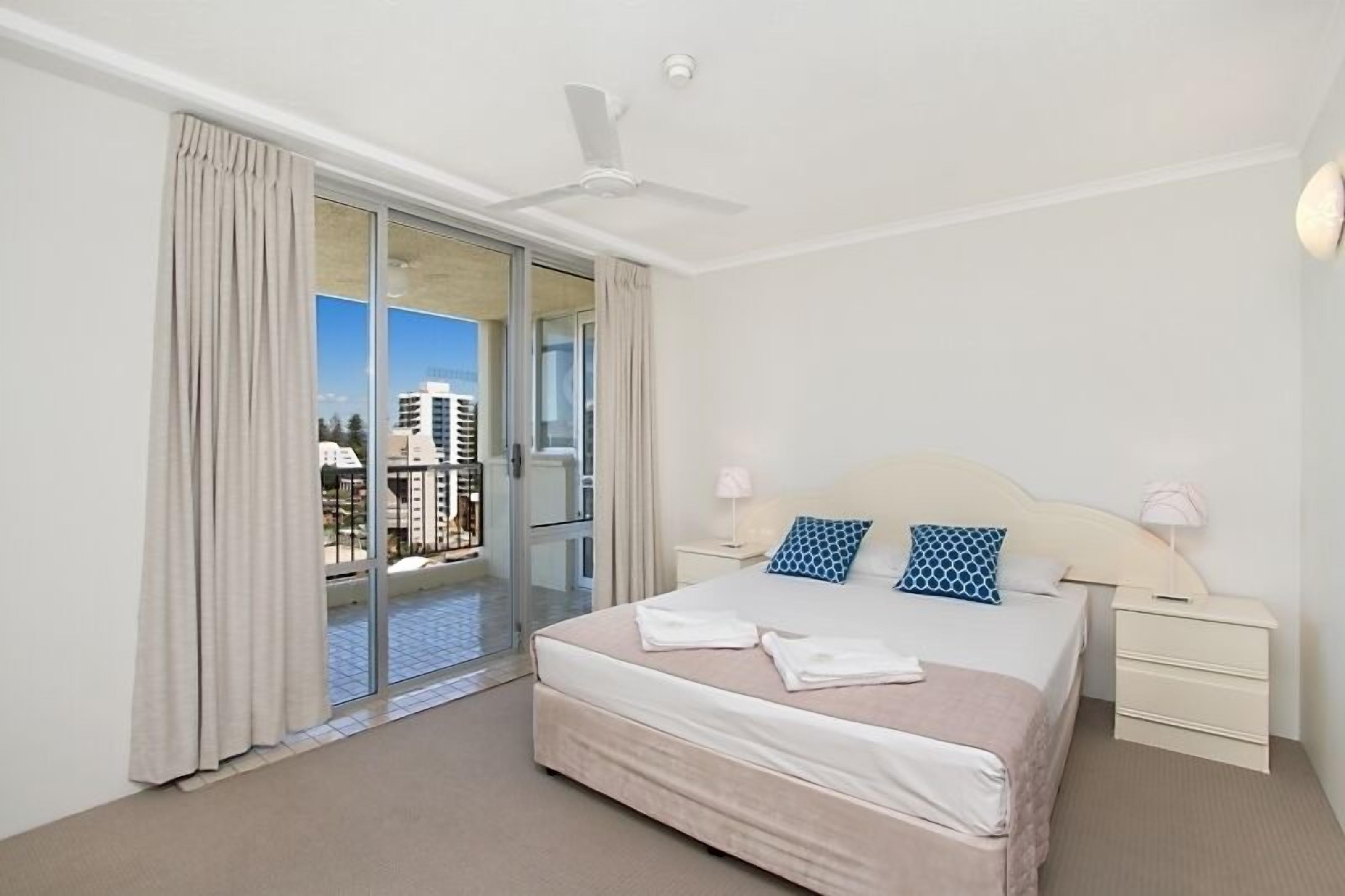 Rainbow Commodore Apartments