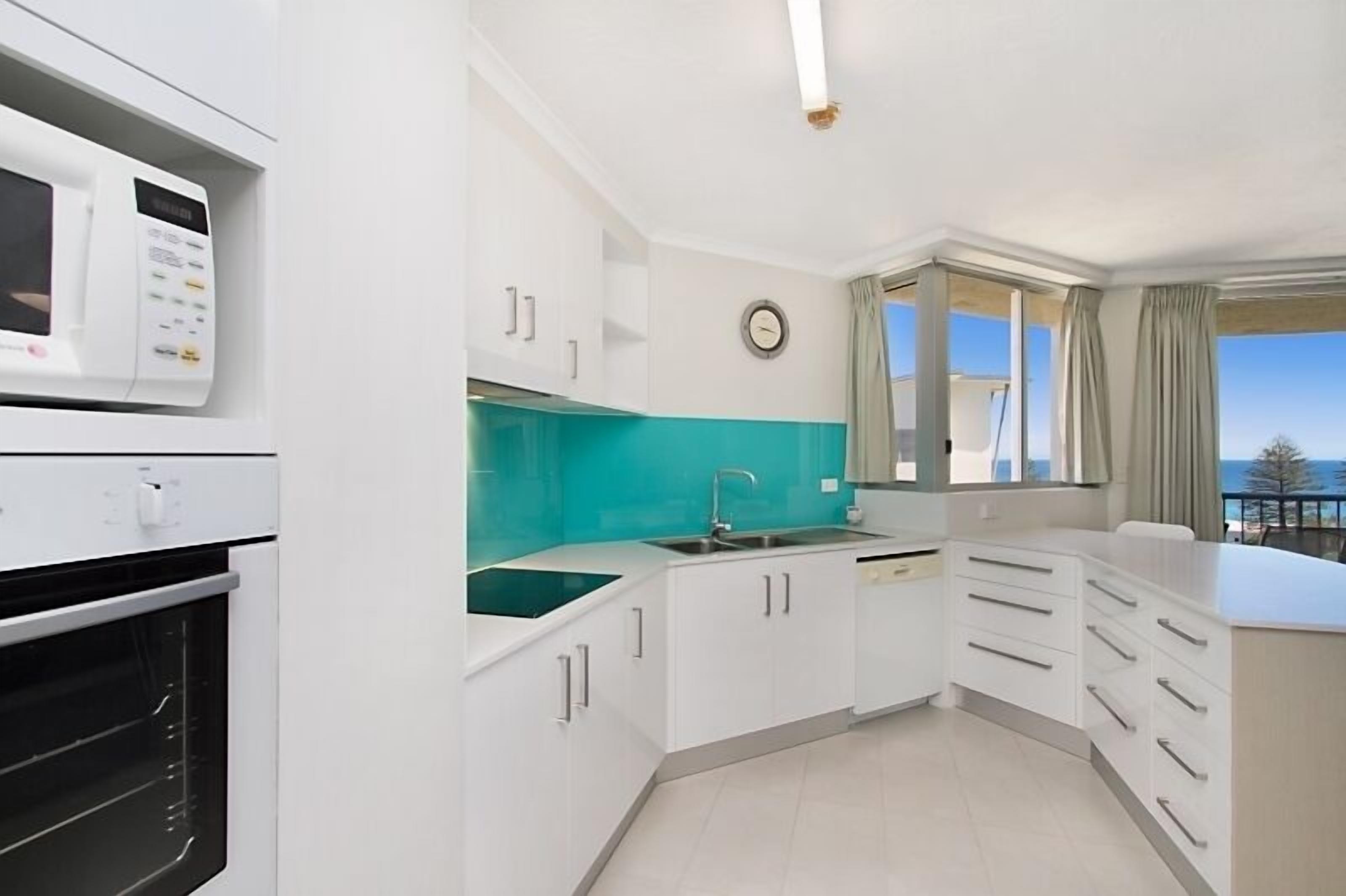 Rainbow Commodore Apartments