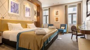 Premium bedding, minibar, in-room safe, desk