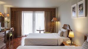 Minibar, in-room safe, individually decorated, individually furnished