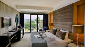 Minibar, in-room safe, desk, soundproofing