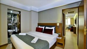 Minibar, in-room safe, desk, soundproofing