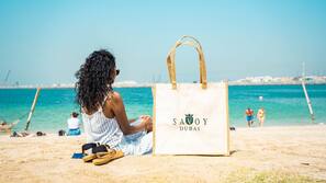 Free beach shuttle, beach towels