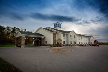 Cobblestone Inn & Suites - Knoxville