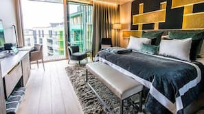 Egyptian cotton sheets, premium bedding, down duvet, minibar