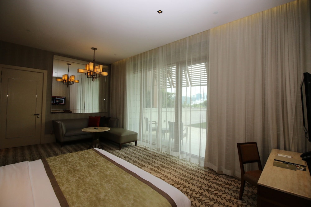 equarius hotela deluxe room resorts world sentosa equarius hotel singapore sgp best price guarantee lastminute equarius hotela deluxe room resorts world sentosa equarius hotel singapore sgp best price guarantee lastminute