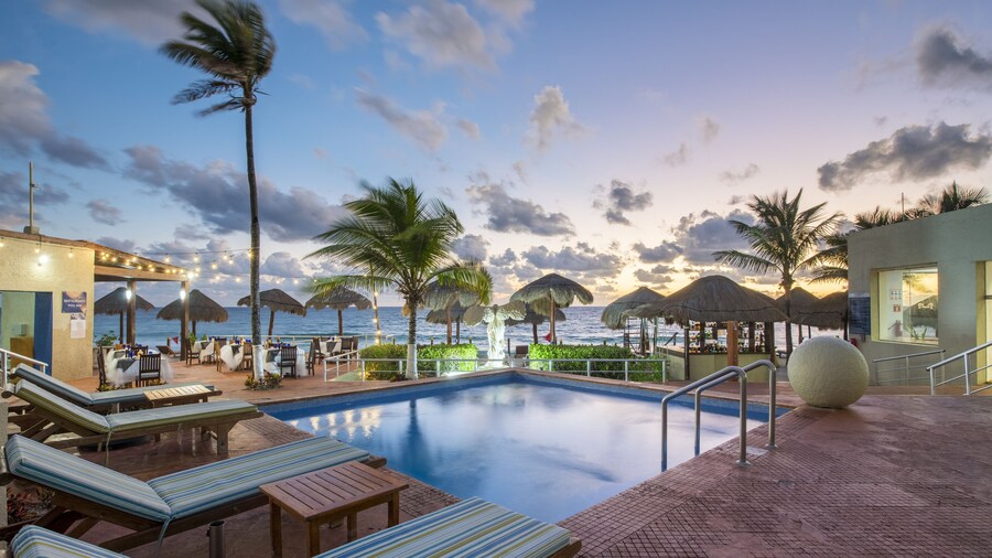 Club Regina Cancun