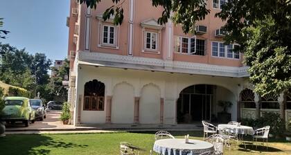 Anuraag Villa