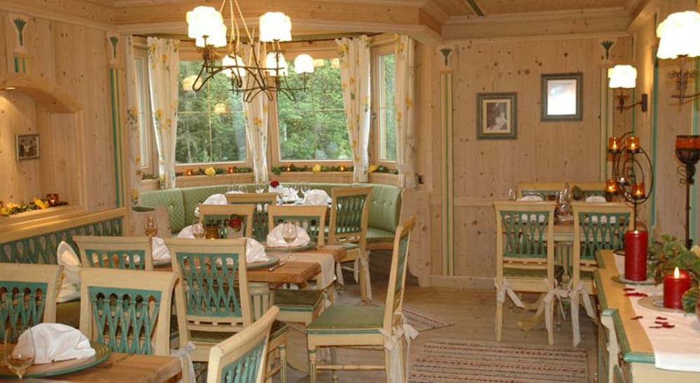 Hotel Restaurant Schrofenblick Hotel Restaurant Schrofenblick