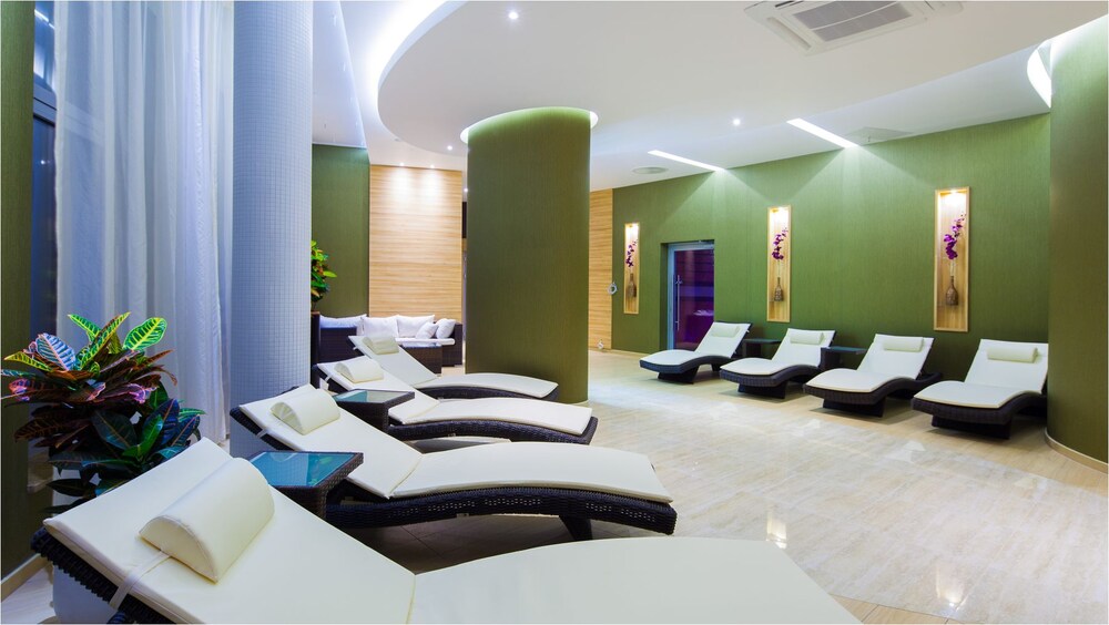 Hotel Unitral Medical Spa In Mielno Hotel Unitral Medical Spa In Mielno