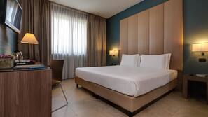 Een minibar, een kluis op de kamer, gratis babybedden, gratis wifi