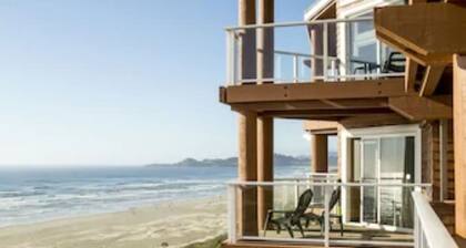 Hallmark Resort - Newport