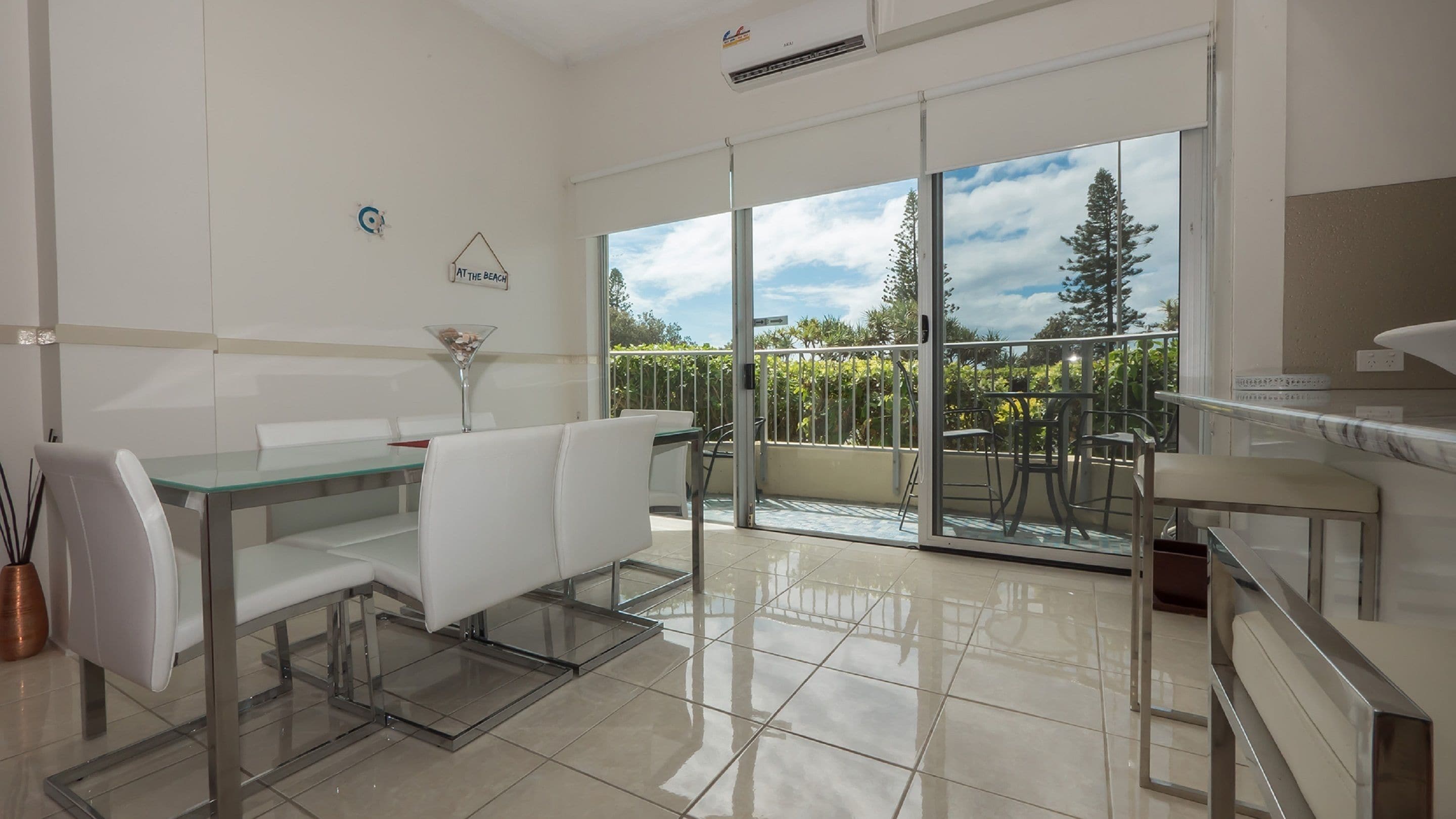 Pacific Plaza Apartments