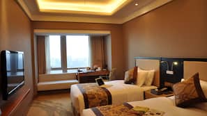 Minibar, in-room safe, desk, blackout curtains